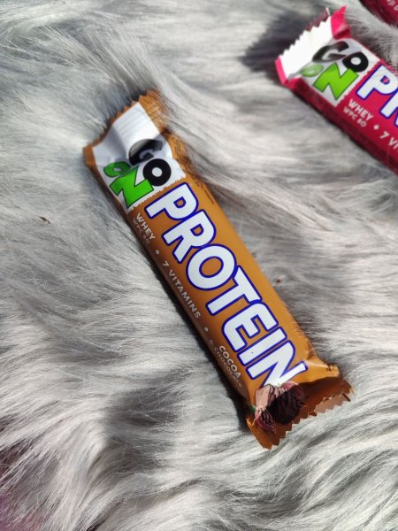 بروتين بار مدعم بالفيتامينات بطعم الكاكاو